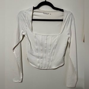 Abercrombie & Fitch Cropped Long Sleeve